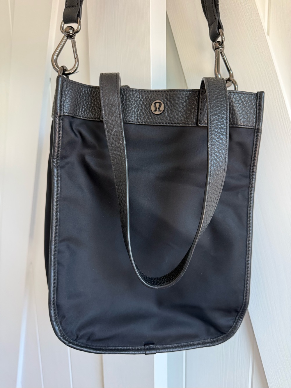 Lululemon Black Leather Trim Crossbody Tote Bag | Excellent Condition